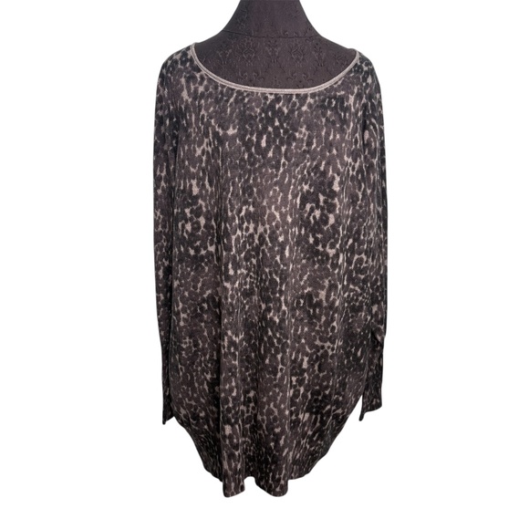 a.n.a Plus Size animal Print Sweater - Picture 1 of 11